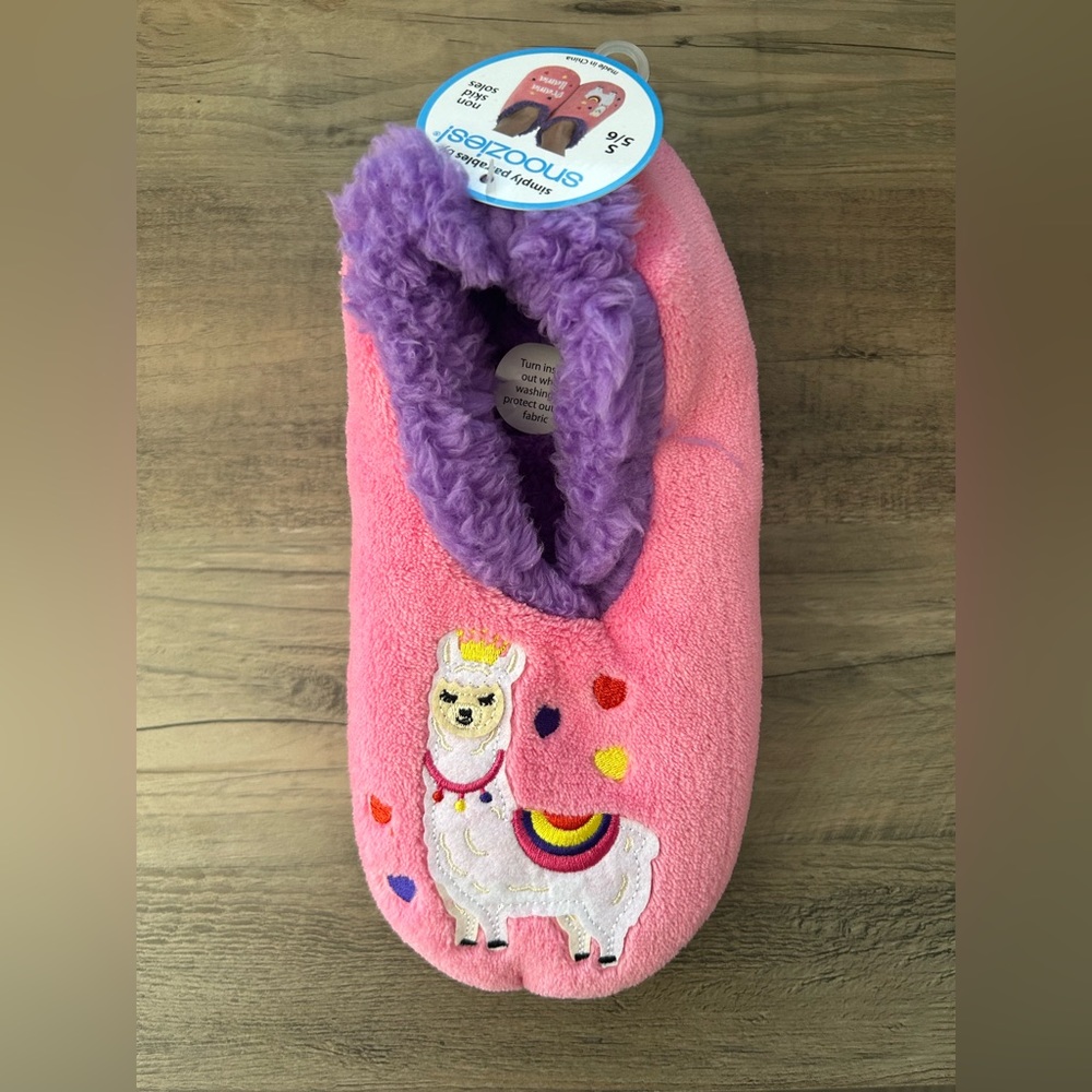 NWT Snoozies Women's Drama LLama Slippers Small 5/6